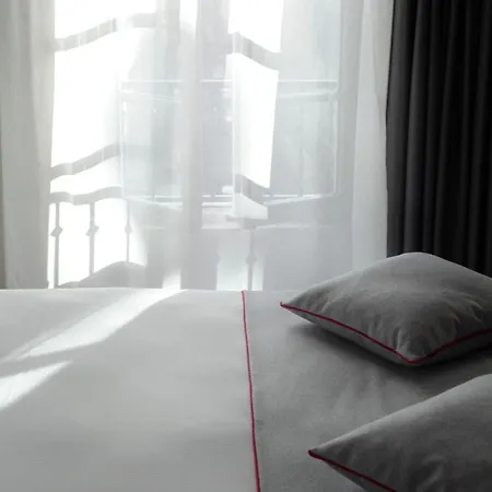 Hotel Saint Dominique Paris