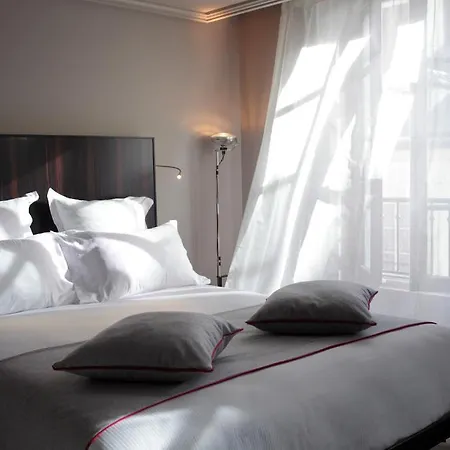 Saint Dominique 4* Paris