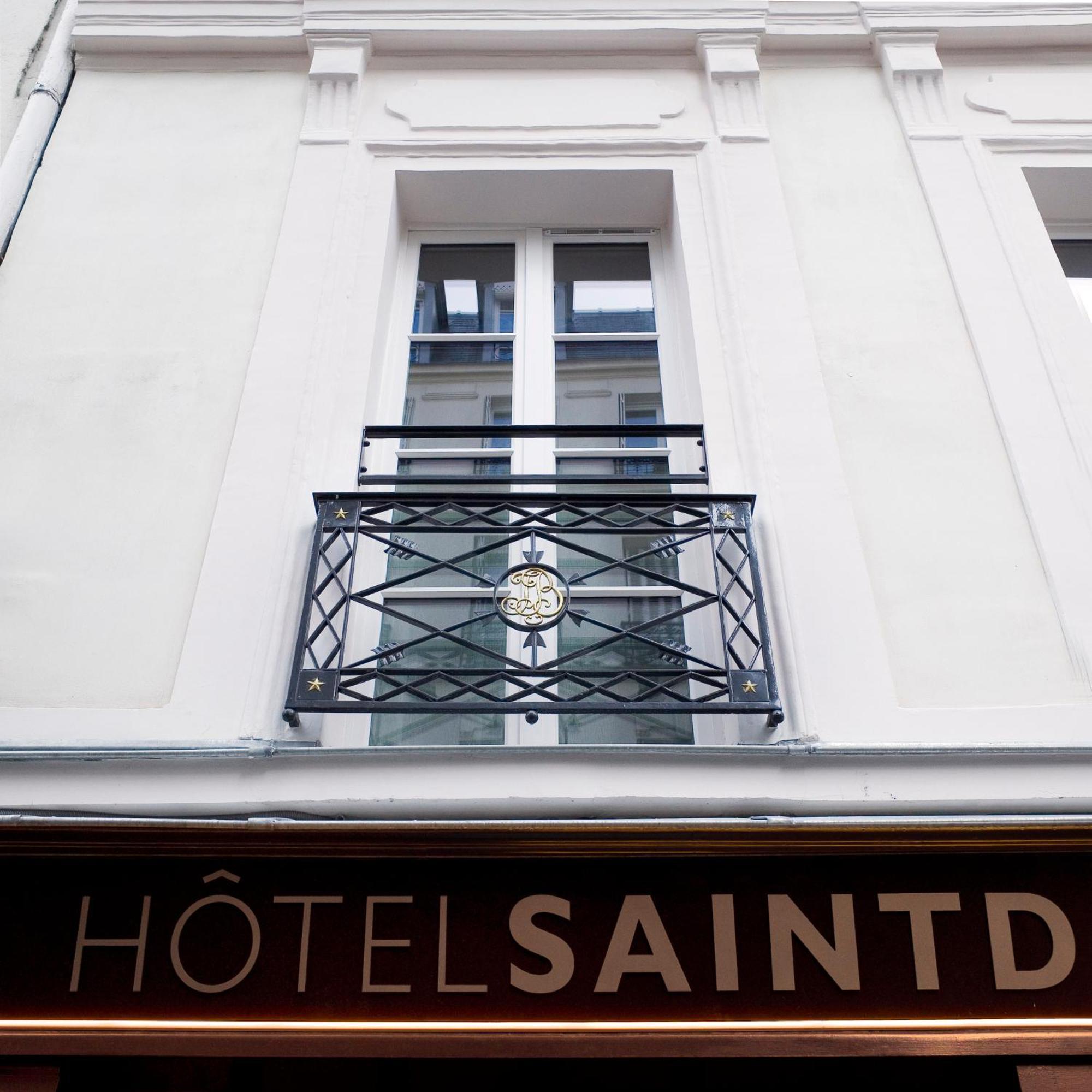 Hotel Saint Dominique 4*