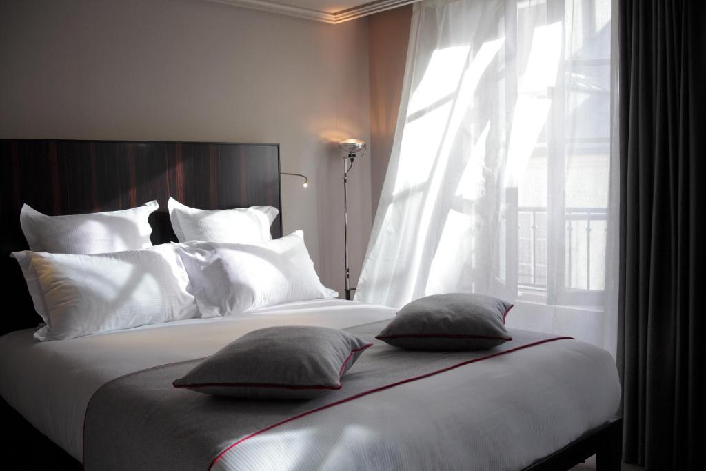 Saint Dominique 4* Paris