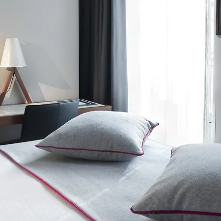 Saint Dominique Hotel Parigi
